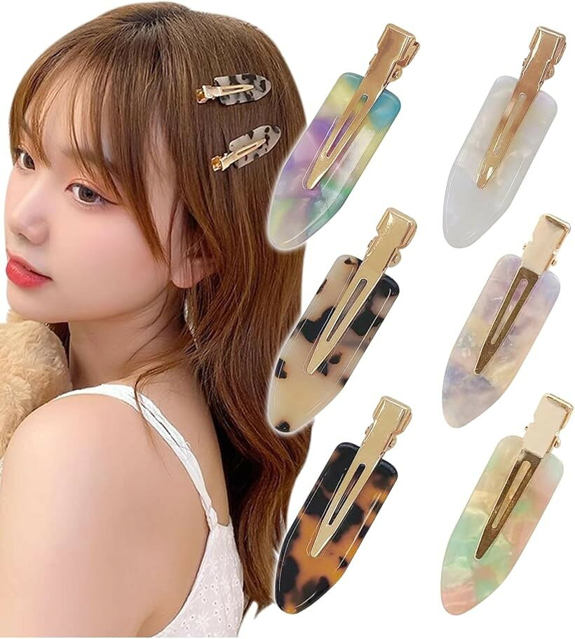 バリエーションコード : 2b9cww691q商品コード2b91pw6jun商品名ヘアピン 前髪クリップ 前髪留め 前髪ピン ヘアアレンジブランドHerbeluemily(ハベルミリィ)カラーDべっ甲柄xマーメイド小さいながら挟むだけで簡単装着＆しっかりホールドし、見た目もかわいいヘアクリップ。デザイン性も機能性も抜群な優秀なアイテムです。跡のつきにくいヘアクリップなので、いやな跡がつかず使い心地も快適。ヘアサロンでも使用されているクリップと同種なので、ヘアアレンジやヘアメイクの際のちょっとしたまとめ髪にお勧めです。活躍シーンは様々。洗顔やパックなどのスキンケア時や、メイク・ヘアセットなどの前髪留めとして大変便利です。サイドの髪留めにもできるので自宅での作業時や勉強、オフィスでの簡単なまとめ髪の時にも大活躍します。様々なシーンで活躍する機能性、デザイン性ともに優秀なアイテム。ちょっとしたプレゼントやギフトにも。お友達とおそろいで着用しても大変かわいい髪留めです。ご家族とのシェアにも。商品サイズ： 全長約6.2cm ＊詳細は画像をご参照下さい※ 他ネットショップでも併売しているため、ご注文後に在庫切れとなる場合があります。予めご了承ください。※ 品薄または希少等の理由により、参考価格よりも高い価格で販売されている場合があります。ご注文の際には必ず販売価格をご確認ください。※ 沖縄県、離島または一部地域の場合、別途送料の負担をお願いする場合があります。予めご了承ください。※ お使いのモニタにより写真の色が実際の商品の色と異なる場合や、イメージに差異が生じることがあります。予めご了承ください。※ 商品の詳細（カラー・数量・サイズ 等）については、ページ内の商品説明をご確認のうえ、ご注文ください。※ モバイル版・スマホ版ページでは、お使いの端末によっては一部の情報が表示されないことがあります。すべての記載情報をご確認するには、PC版ページをご覧ください。