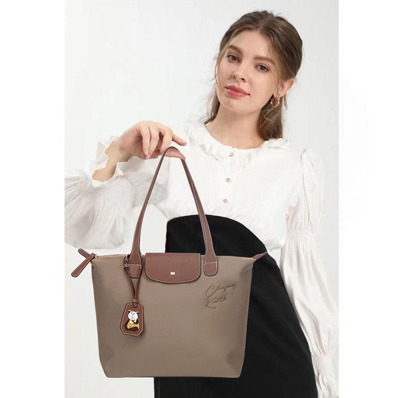 トートバッグ レディース 大容量 牛津布 オックスフォード 鞄 カバン 通勤 手提げ 肩掛け カジュアル シンプル ブラック カーキ ピンク