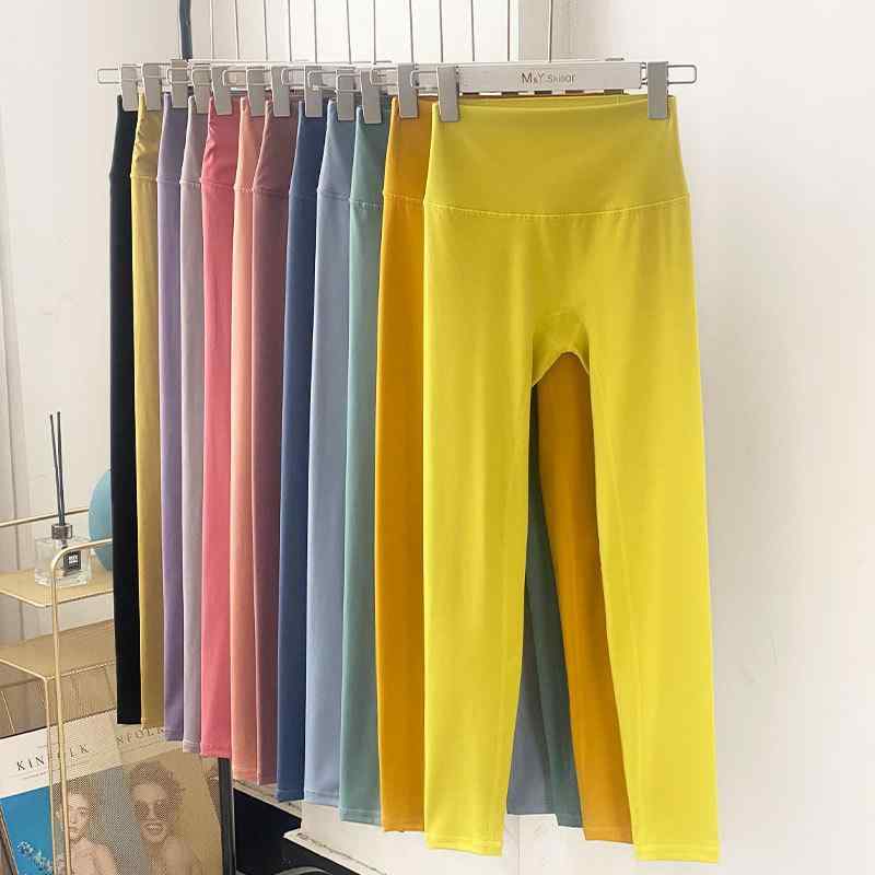 ヨガパンツ レディース ハイウエスト トレーニング スポーツ レギンス 速乾 伸縮性 無縫製 ポケット付..