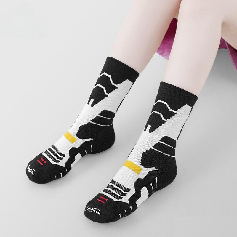 靴下 キッズ スポーツ ソックス 中筒 滑り止め バスケットボール ランニング 子供 精梳綿 通気 吸汗 防..