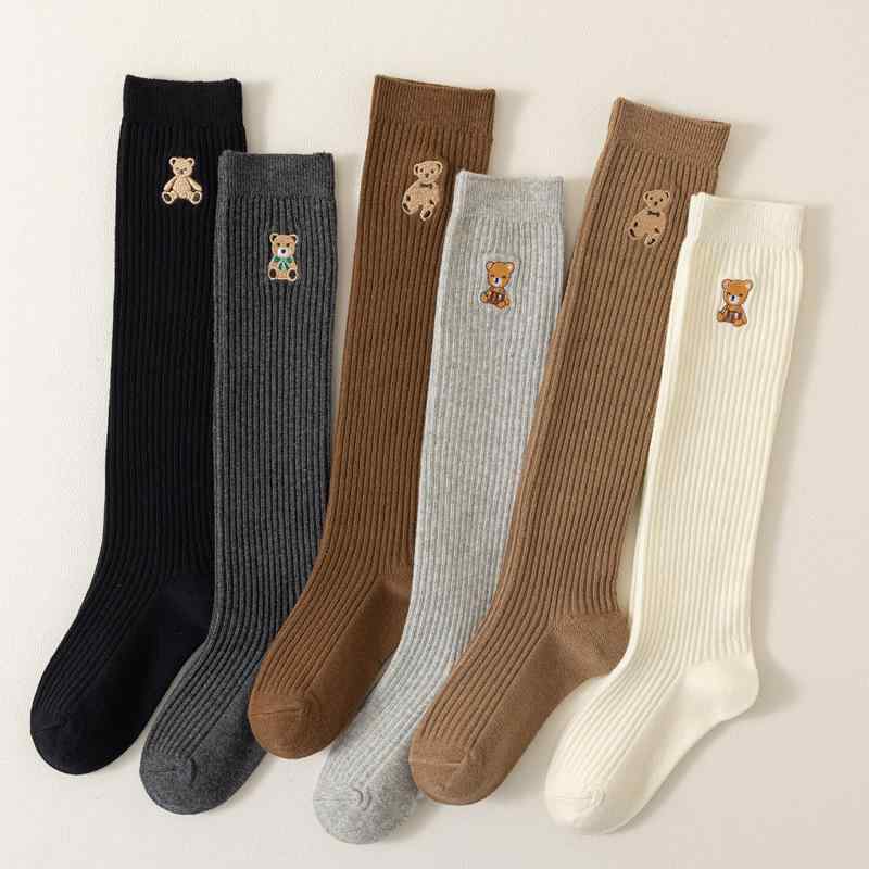 靴下 キッズ 女の子 子供用 ハイソックス 春秋 精梳綿 小熊 刺繍 かわいい 通気性 吸汗性 スクールソッ..