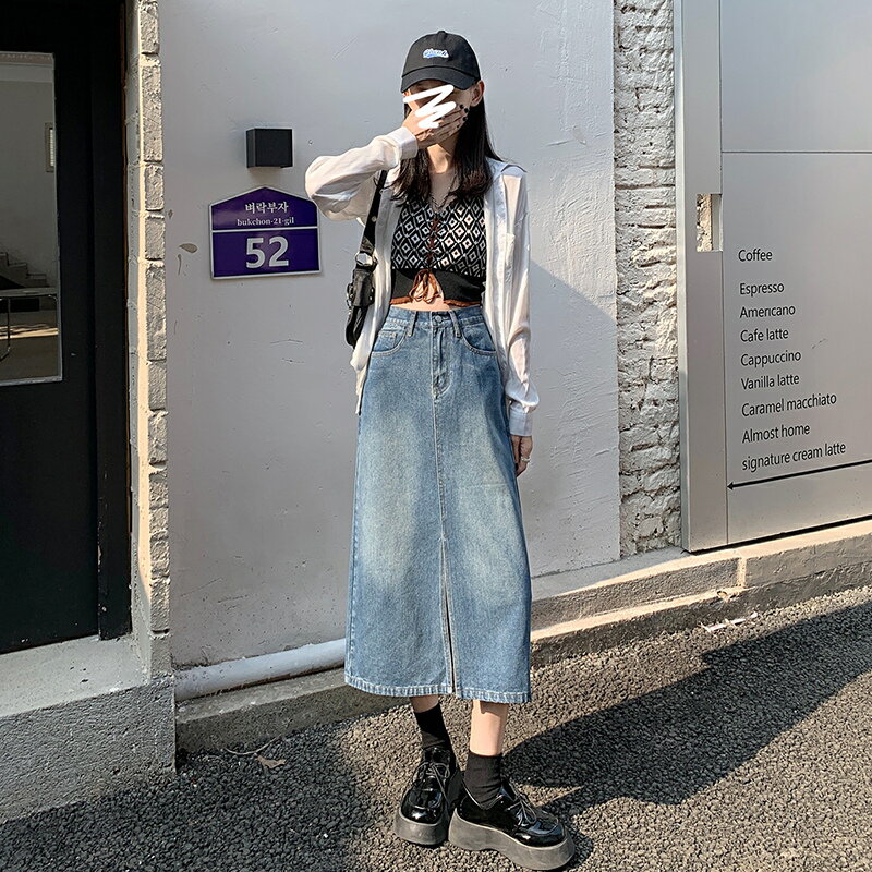 半身 デニム スカート ヒップ ハグ スカート Aラインスカート レディース スカート ハイウエスト ヒップ ハグ スカート ミドル丈 ポケット付き 韓国風 デニムスカート ヴィンテージ風 カジュアル シンプル スリット入り スタイリッシュ 華奢見え ゆったり 体型カバー 抜け感
