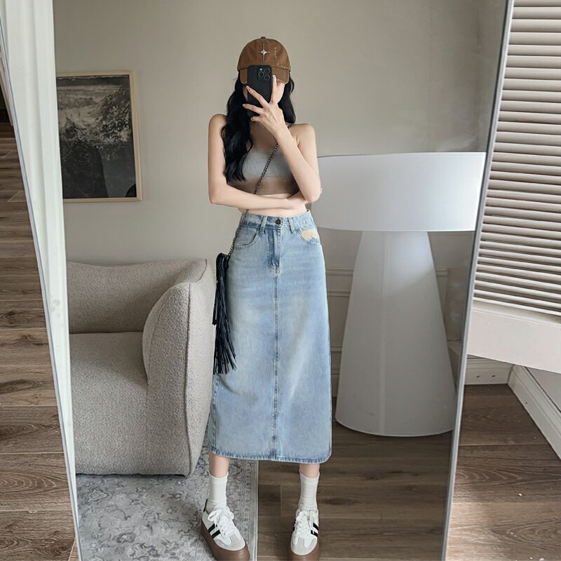 ヒップ ハグ スカート ハイウエスト デニムスカート 半身 レディース スカート スリット入り ミドル丈 Aラインスカート ライトブルー ポケット付き ベルトループ 着痩せ ゆったり 可愛い 柔らか エレガンス キャンプ デート 散歩する 旅に出る 写真を撮る 普段使い 通勤通学