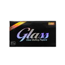 メール便について ● 無色透明ペーパー「Glass(グラス)」 アジアワタ(アオイ科)から作られた、100%ナチュラルなセルロースペーパーです。 無味無臭なので通常の紙の味が苦手な方や、よりタバコ本来の風味を楽しみたい方にお勧めです。 ≪商品詳細≫ ペーパーサイズ：長さ80mm / 幅43mm 入数：50枚 ■注意事項 ・時期によりパッケージデザインが異なります。