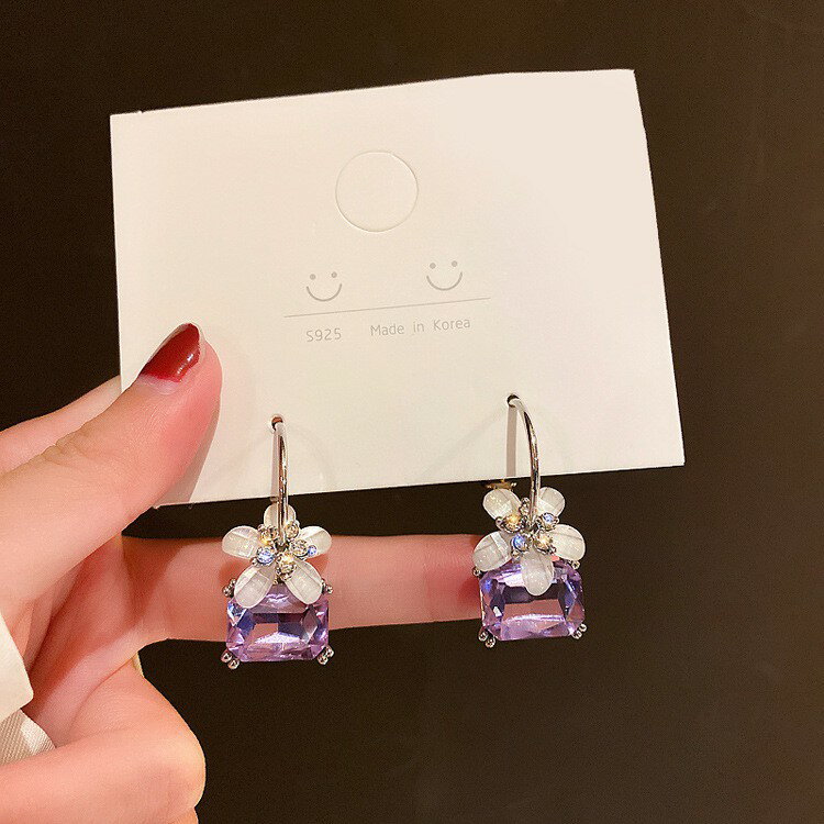 商品名【メール便送料無料】送料無料 ピアス アクセサリー レディース 金属アレルギー対応 ギフトボックス付き 金属アレルギー対応 925シルバ-針 かわいい オシャレ ギフト仕様柄41,柄42,柄43,柄44,柄45,柄46,柄47,柄48,柄49,柄50,柄51,柄52,柄53,柄54,柄55,柄56,柄57,柄58,柄59,柄60素材925シルバー