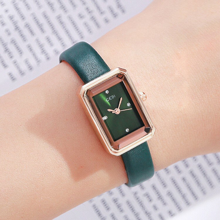 【メール便送料無料】腕時計 レディース レザー 革【金属アレルギー対応】アンティーク ウォッチ 革ベルト バンド 防水 カレンダー おしゃれ 誕生日 女性 記念日 プレゼント 大人の上質感 時計 軽量 ホワイトデー ブレスレット 小物