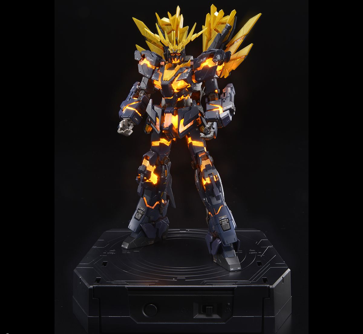 Rg 1 144 ガンダムベース限定 ユニコーンガンダム2号機 バンシィ ノルン デストロイモード Lighting Model ライティングモデル 機動戦士ガンダムuc ユニコーン ゾートロープ