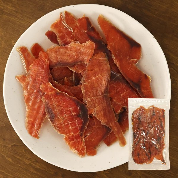 Rakuten - どっさり鮭とばジャーキー 250g 北海道産鮭使用 皮なし おつまみ 珍味 ギフト〔鮭の旨味がぎゅっと詰まった鮭とばスライス〕賞味期限残り1か月半以上〔日比谷フレンチレストラン料理長監修〕