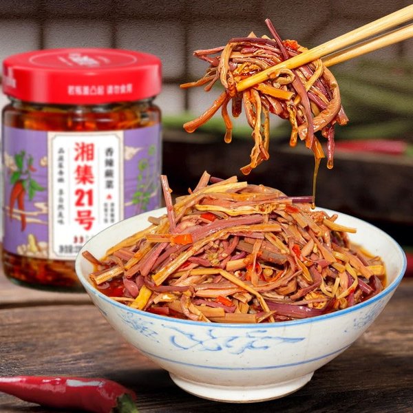 湖南特辣椒 下菜椒 椒菜 香辣卜条 麻辣唐辛子味噌 大根のピリ辛炒め 蒜蓉椒 咸菜菜 家拌面 蔬菜素食小吃 前菜刻んだ唐辛子味噌 ニンニク醤油焼き唐辛子味噌 漬物農家特産のかきまぜ麺味噌 かきまぜ麺味噌 彩り唐辛子味噌 (21番辛脆菜238g,2瓶)