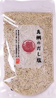 ※他店舗と在庫併用の為、品切れの場合は、ご容赦ください。国産の真鯛に、まろやかな海塩と海苔をプラス。海塩によって真鯛本来の甘味が引き立った磯風味のだし塩です。お湯にとかすだけで、簡単スープに。出汁や塩の代わりに使えば、肉や魚、野菜本来のうま...