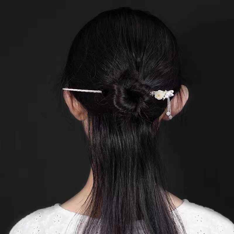 かんざし 髪飾り 中国 シルバー 梅の花 シェイク 翡翠 レトロ チャイナ ヘアピン ヘアアクセサリー シンプル お団子