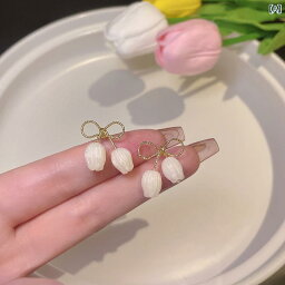 ピアス 大人かわいい レディース アクセサリー チューリップ 耳飾り 夏 フラワー かわいい キュート