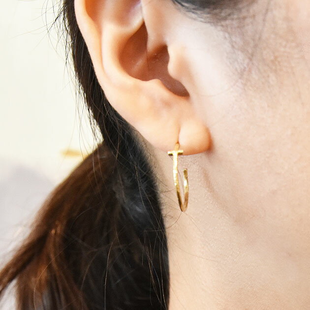 ≪chibi jewels≫ チビジュエルズボヘミアン 十字架 クロス ゴールド フープ ピアス ...