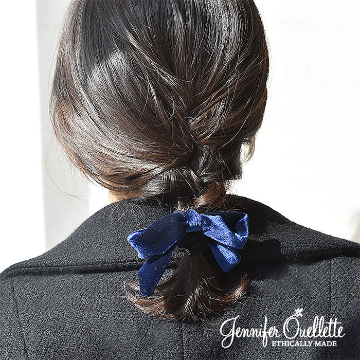 【再入荷】≪Jennifer Ouellette≫ ジェニファー オーレット 全2色 ベルベット ベロア 素材 ふんわり リボン ヘアゴム Velvet Bow Pony Hair Band (Black Navy) レディース ギフト ラッピング