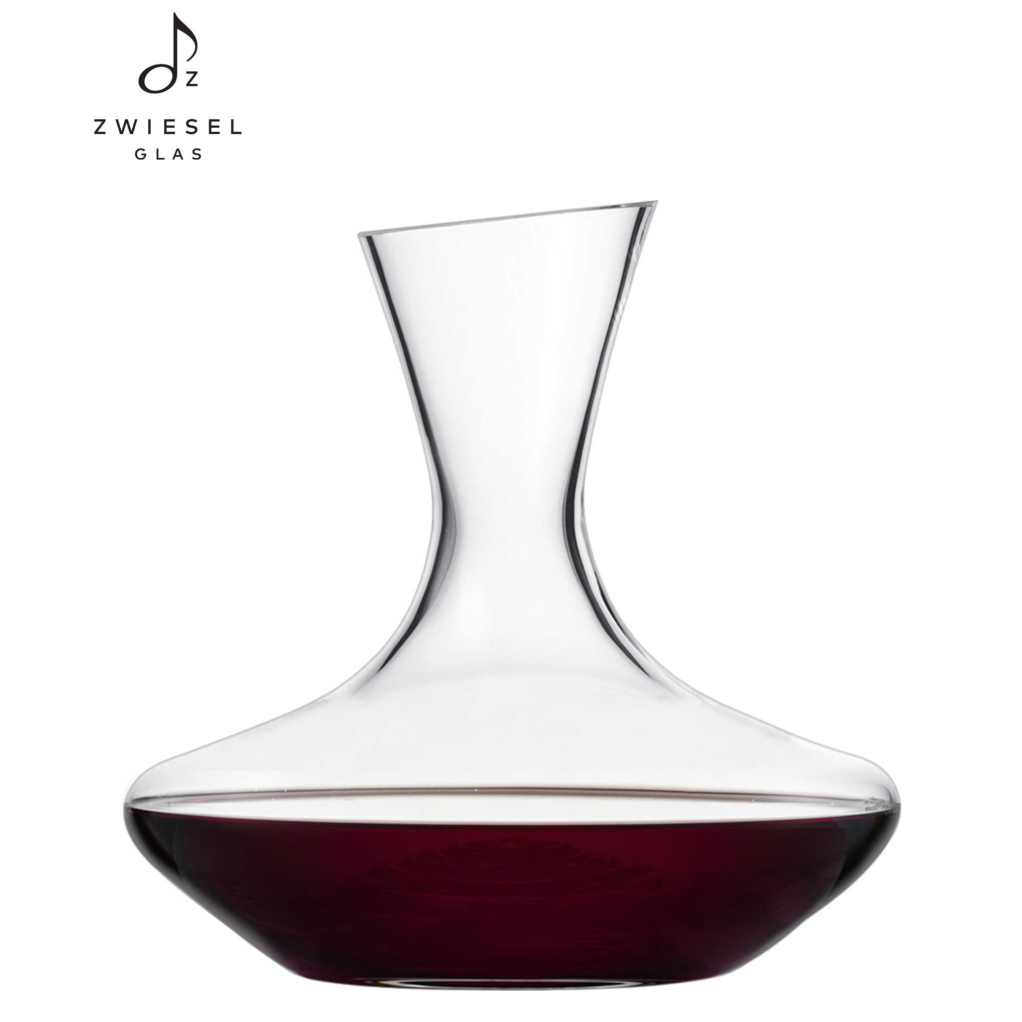 このポルックスは、エレガントなシルエットとクリスタル独特の重厚さが高級感を与えてくれるデザイン。さらにデキャンティングしたときに、底部の凹凸がワインの中の酒石酸などの澱を固めて、ワインに混ざりにくくする機能もあります。