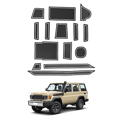 新型 トヨタ ランドクルーザー 70 ラバーマット 専用ランドクルーザー 70ゴムマット 滑り止め ノイズ軽減 簡単使用 インテリアラバーマット 14枚 ヴェゼルアクセサリー 引っ掻きキズ防止 騒音防止 専用設計 カー用品 白ブランド色白トヨタ ランドクルーザー 70モデル商品説明【商品概要】【適用車種】 トヨタ ランドクルーザー 70 GDJ76W型 (2023.9~現行) 内容品:専用滑り止めマット14枚【装着簡単】トヨタ ランドクルーザー 70ゴムマットには接着剤が全く使われていませんので、何度も交換できます。インテリアを簡単にアップグレードでき、各パーツのサイズが適切です。製品に折り目がある場合は、伸ばして元の形状に戻すことができます。【水洗いOKの高耐久素材】上質なゴムとPVC 素材を採用し、滑り止め・傷防止・防汚といった優れた性能を発揮します。汚れた場合はそのまま丸洗いでき、何度でも清潔に繰り返し使用可能。耐久性にも優れています。また、防塵性・防水性を備え、サッと拭くだけで簡単にお手入れが完了します。耐久性と実用性を兼ね備えたこのマットは、ランドクルーザー 70のインテリアマットを手軽にアップグレードし、長くごいただけるアイテムです。【静音クッション構造】ランドクルーザー 70のゴム素材は騒音の防止に役立ちます。ラバーマットに最適化された厚みとクッション性により、走行中のノイズ低減、物の移動音やガチャガチャ音を大幅カット。静かで快適なドライブ空間を実現します。【カラーで上品にインテリア演出】トヨタ ランドクルーザー 70 の内装にマッチする清潔感あるホワイトデザイン。シンプル＆エレガントな色調が、車内全体をワンランク上の雰囲気にアップグレードします。【商品説明】滑り止め:滑り止めマット、車を保護し、手入れのない状態で保護します。車体内部を美しく装飾し、グレードを向上させると同時に、車体自体に傷が付かないようにすることができます。耐衝撃性:PVC製の柔らかいゴムを採用することで、特に、車のトレイ等にスマートフォンや鍵等を置く場合等、運転中のカタカタ音の防止や傷防止に出来ます。スリップ防止、防水、汚れ防止、引っ張り防止、内部ノイズを減らします。優しい素材でできている、それは柔軟で耐久性です。簡単取り外し:お客様に最高の利便性を提供するために、この製品は取り出しやすく、掃除が簡単で、各ゴムパッドの端にバンプが特別に設計されています。 取り出すときは、軽く持ち上げるだけです。 時間を節約する。設置する前に、溝をきれいにして乾かしてください。清潔にするのに便利で、澄んだ水を直接洗うことができます。1年間品質1年間の安心が付き、1年間以内に何にか不具合・不良があれば交換または全額返金などのサービスを提供致しますので、ご安心してお買いくださいませ。注意：出荷時は折りたたんだ状態のため、多少のシワが生じる場合がありますが、機能には影響ありません。ぜひお試しください！【商品詳細】商品種別：車用ノンスリップマット商品名：新型 トヨタ ランドクルーザー 70 ラバーマット 専用ランドクルーザー 70ゴムマット 滑り止め ノイズ軽減 簡単使用 インテリアラバーマット 14枚 ヴェゼルアクセサリー 引っ掻きキズ防止 騒音防止 専用設計 カー用品 白製造元：商品内容：トヨタ ランドクルーザー 70 白色：白トヨタ ランドクルーザー 70【当店からの連絡】