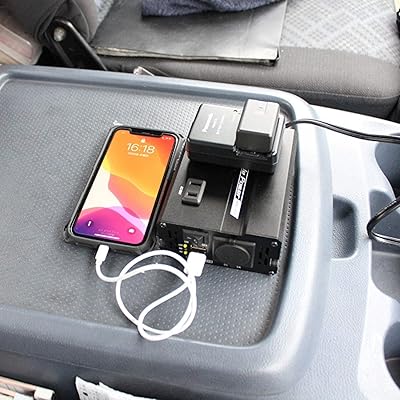 ZZAPの車載用 DCDCコンバーター デコデコ 静音タイプ 3way(USB&コンセント&アクセサリーソケット) DC24V｜アングル2