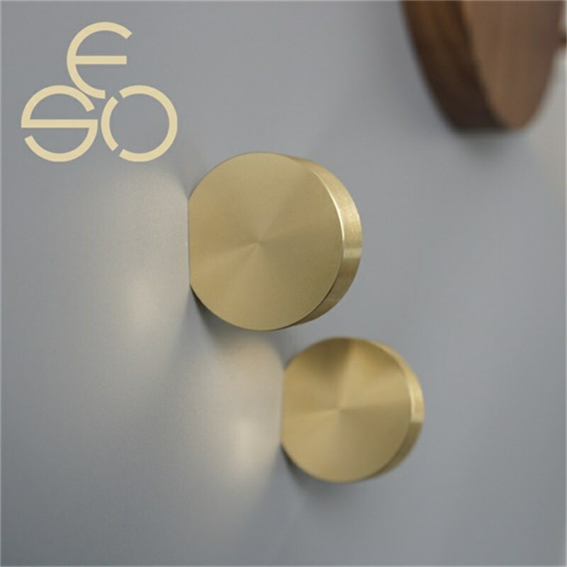 真鍮 丸型 引き出し取っ手 ツマミ アンティーク調 真鍮 食器棚プルハンドル家具 化粧台 ハンドル 食器..