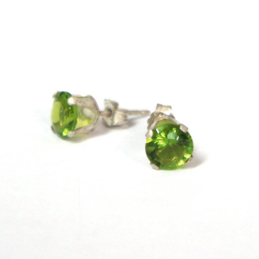 【訳あり価格】シルバー925仕様 マーブルストーン5ミリ ペリドット(グリーン)スタッドピアス キュービックジルコニア メンズ アクセサリー!◇値引きクーポンと...