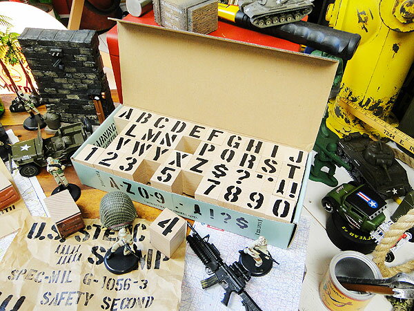 u.s.ステンシルズ スタンプ42p 1インチ 世田谷ベース アメリカンの写真