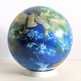 10010004580541450725 1 - 世界地図のロマン。だがその地図は本当に地球を反映しているか？